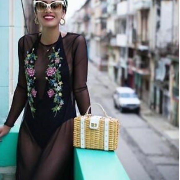 🆕 Zara embroidered tule overlay - Picture 4 of 10